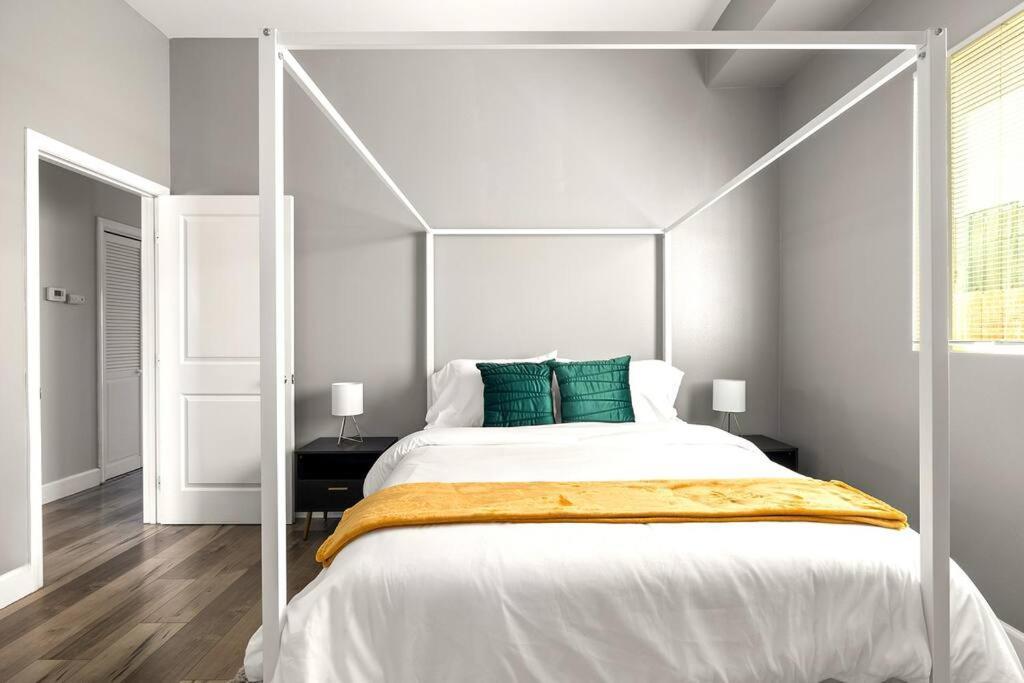 New Luxury Townhome Sleeps 9 Near Usc/dtla/expo * Los Ángeles