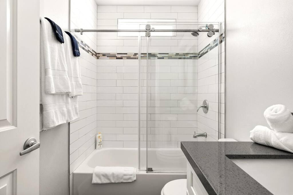 New Luxury Townhome Sleeps 9 Near Usc/dtla/expo * Los Ángeles